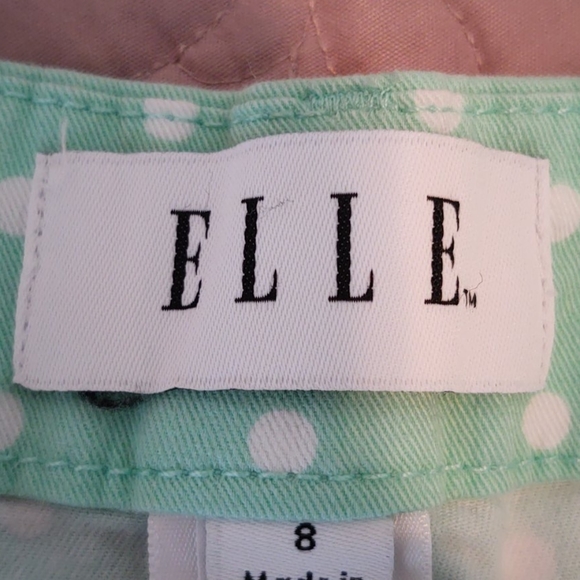 Shorts - Picture 2 of 4